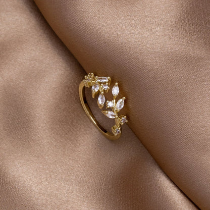 18K Gold Crystal Vine Ring