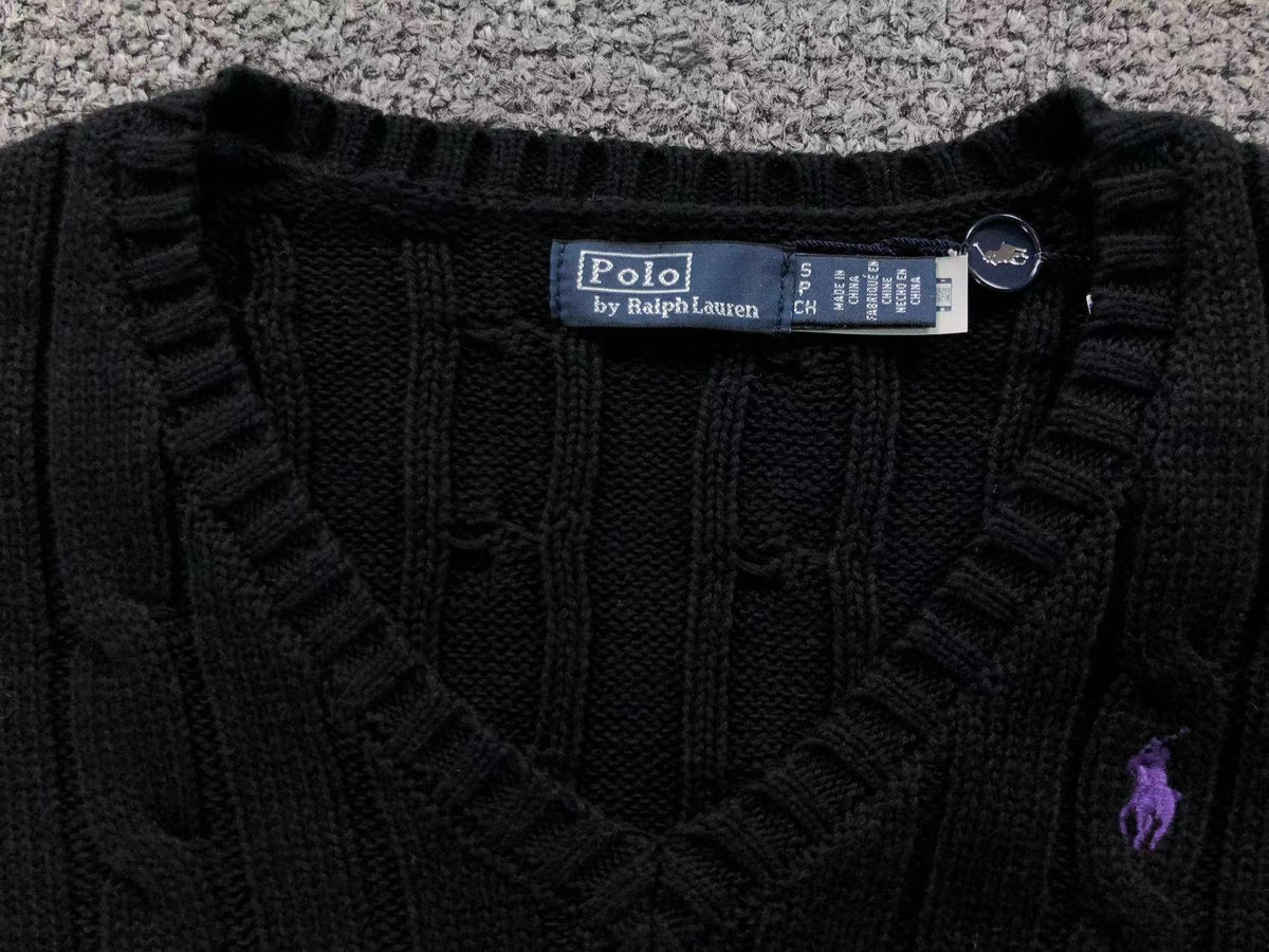 RL - Classic Cable V-Neck Sweater